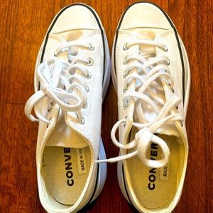 Women’s sneakers 👟